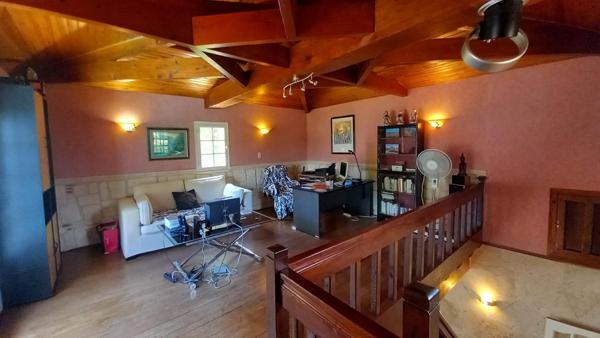 Maison 165m2, 3/4 chambres, piscine, garage, terrain 6033m2