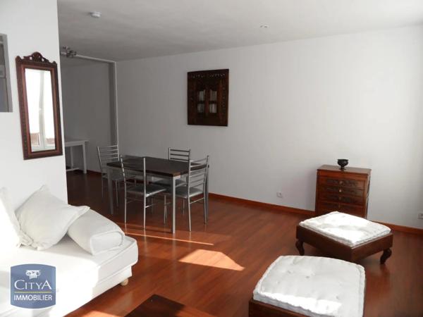 Appartement à louer 2 pièces 53.84m² Lille (59000)