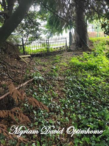 🏡 Terrain constructible à Rostrenen – Vivez au calme à deux pas du centre-ville !