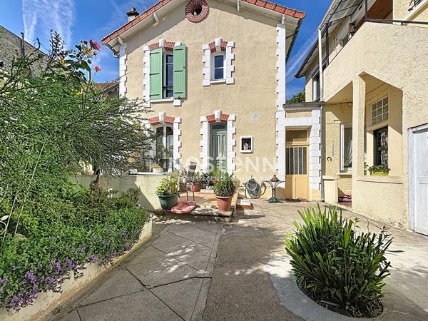 ISSY LES MOULINEAUX - QUARTIER SAINT ETIENNE - Maison 7 pièces