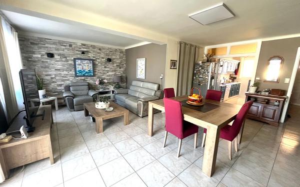 Maison à vendre    5 pièces •  Mèze