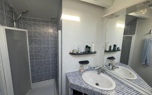 Maison à vendre    5 pièces •  Mèze