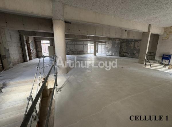 PIED D'IMMEUBLE EN HYPER CENTRE DE SAINT-OMER
