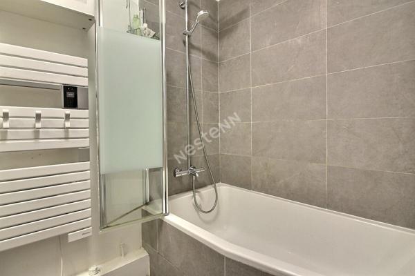 Suresnes Carnot-Gambetta : Appartement 4 pièces familial lumineux avec 2 extérieurs, parking et cave