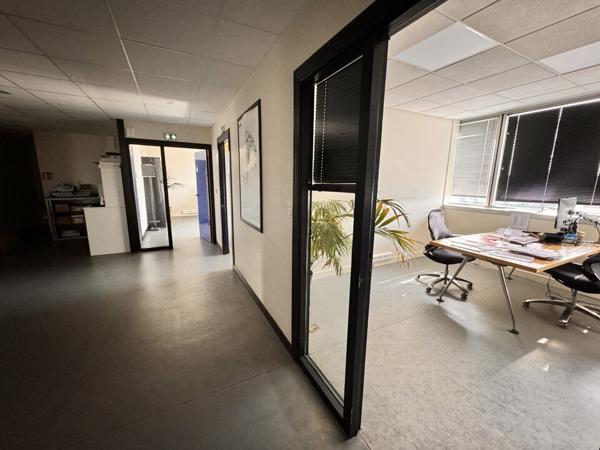 TOURS CENTRE QUARTIER GARE BUREAUX A VENDRE DE 597 M² ET 15 PARKINGS