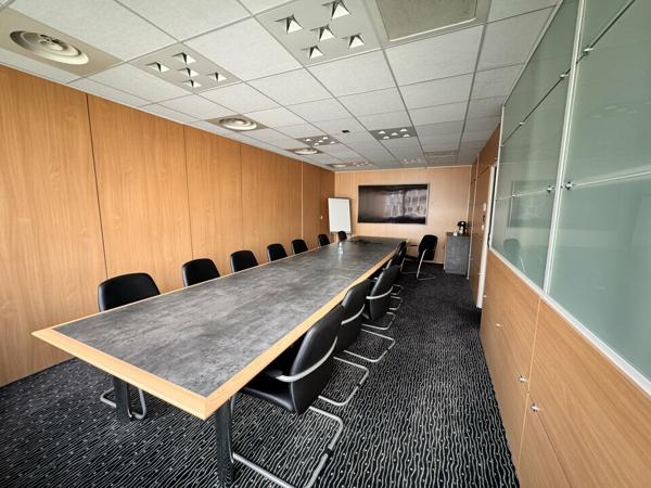 TOURS CENTRE QUARTIER GARE BUREAUX A VENDRE DE 597 M² ET 15 PARKINGS