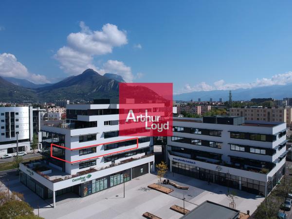 BUREAUX A LOUER + COMMERCE DANS IMMEUBLE RECENT A SEYSSINET PARISET