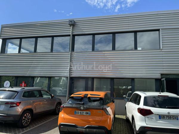 BUREAUX à VENDRE de 187 m²