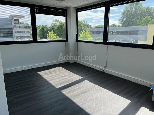 BUREAUX à VENDRE de 187 m²