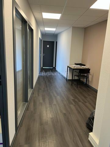 BUREAUX à VENDRE de 187 m²