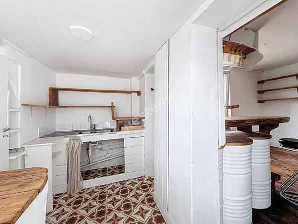 BAS MONTREUIL LIMITE VINCENNES, DERNIER ETAGE, 2/3 PIECES EN DUPLEX DE 39M² (88M² AU SOL) AVEC TERRASSE PRIVATIVE.