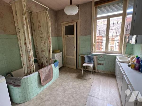 déalement situé en plein c?ur du centre ville, 

UNIQUEMENT CHEZ VOTRE NOTAIRE !

Vaste imm...