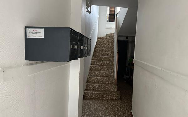 Immeuble à vendre    2 pièces • 220 m2 Brest