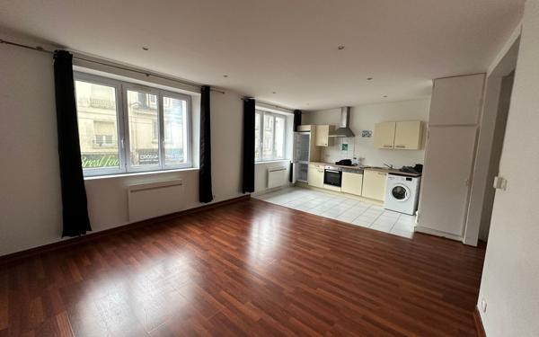 Immeuble à vendre    2 pièces • 220 m2 Brest