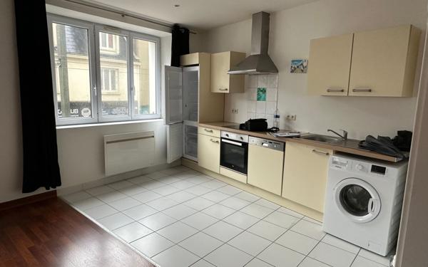 Immeuble à vendre    2 pièces • 220 m2 Brest