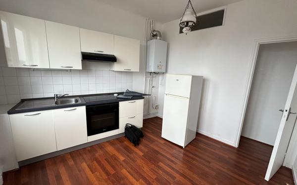 Immeuble à vendre    2 pièces • 220 m2 Brest