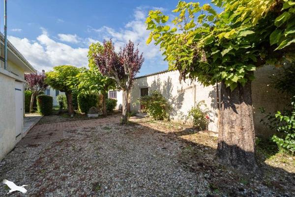 Maison à vendre 279 900 € Saint-André-de-Cubzac 4 p 117 m² DPE E