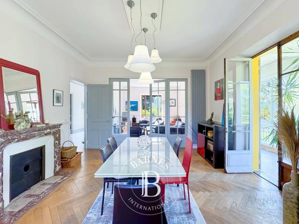 Chambéry, Maison 8 Chambres -  335 m² à vendre