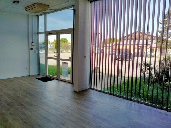 A VENDRE 480M² BUREAU COMMERCIAL POITIERS NORD - ZONE COMMERCIALE LES PORTES DU FUTUR