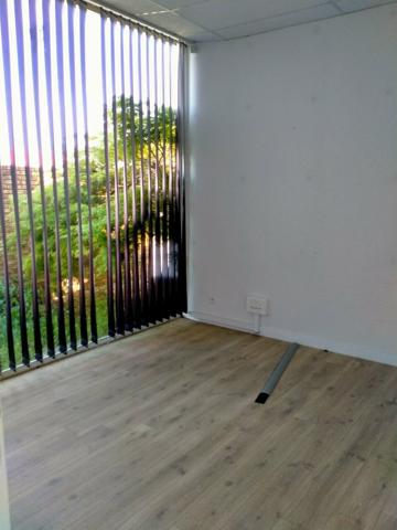 A VENDRE 480M² BUREAU COMMERCIAL POITIERS NORD - ZONE COMMERCIALE LES PORTES DU FUTUR
