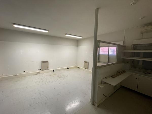 Bureaux de plain pied à louer à Béziers, secteur médical et hôpital.
