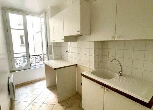 Appartement à vendre    2 pièces • 44,26 m2 Paris 18