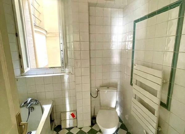 Appartement à vendre    2 pièces • 44,26 m2 Paris 18