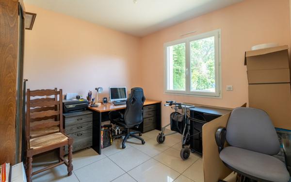 Maison à vendre    7 pièces •  Gastes