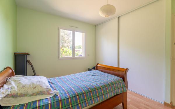 Maison à vendre    7 pièces •  Gastes