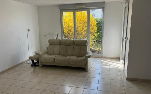 Appartement à vendre    3 pièces •  Saint-Étienne-de-Saint-Geoirs