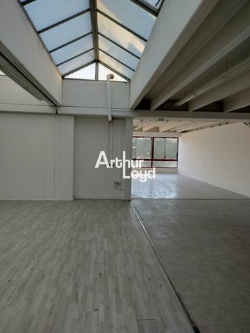 BUREAUX A LOUER AVEC ACCES RAPIDE AUTOROUTE. TOP EMPLACEMENT VILLENEUVE LOUBET