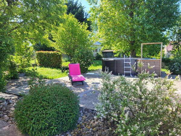 Maison à CREUZIER-LE-VIEUX, 03300 - 4 pièces 119m²