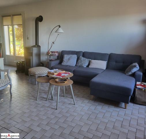 Maison à CREUZIER-LE-VIEUX, 03300 - 4 pièces 119m²