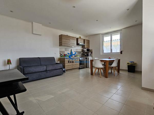 STUDIO MEUBLÉ - LA ROCHELLE La rochelle STUDIO MEUBLÉ - LA ROCHELLE La rochelle