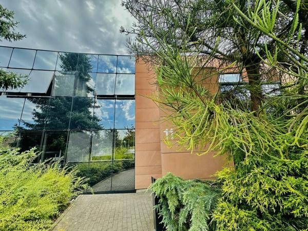 BUREAUX à LOUER de 403.57 m²