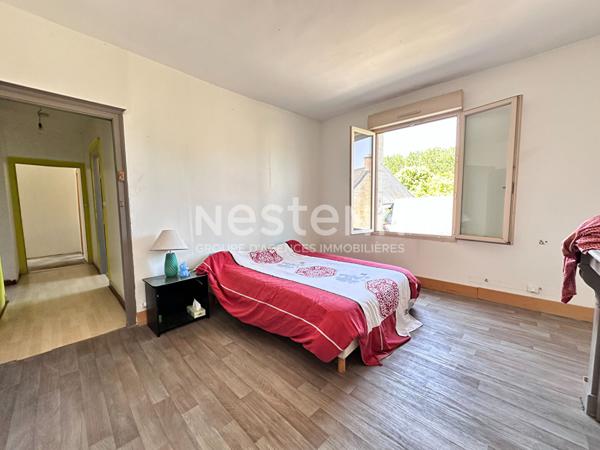 Vente maison spacieuse en pierre de Loire de 149 m² à Saint-Pierre-du-Lorouër (72150)