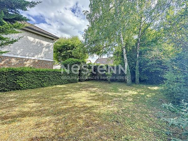 À vendre : Maison individuelle de 126 m² avec grand jardin, garage triple et combles aménageables à Morangis