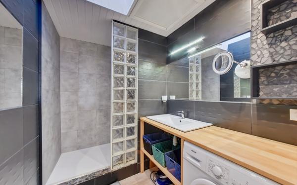 Maison à vendre    6 pièces •  La Rochelle