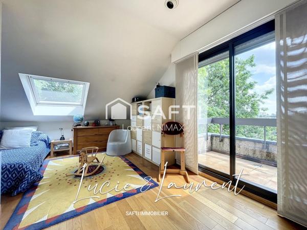 Proche du RER B - Maison d’architecte -240 m2 habitable