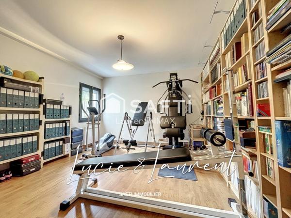 Proche du RER B - Maison d’architecte -240 m2 habitable