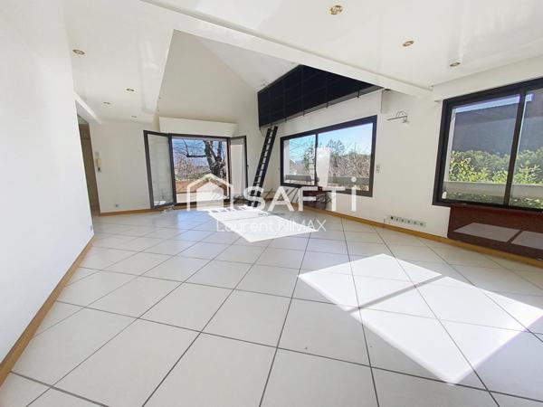 Proche du RER B - Maison d’architecte -240 m2 habitable