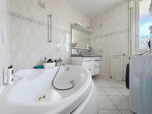 Appartement T4 à vendre, environnement calme, proche écoles