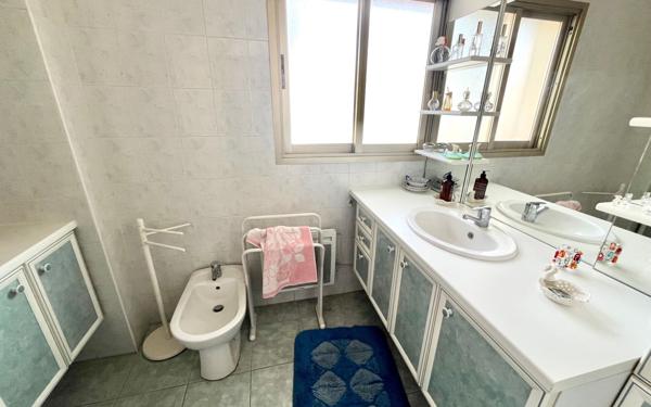 Appartement à vendre    3 pièces • 75 m2 Le Cannet