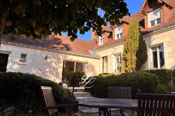 Vente - Maison 8 pièces 180 m 2 ESVRES (37320)
