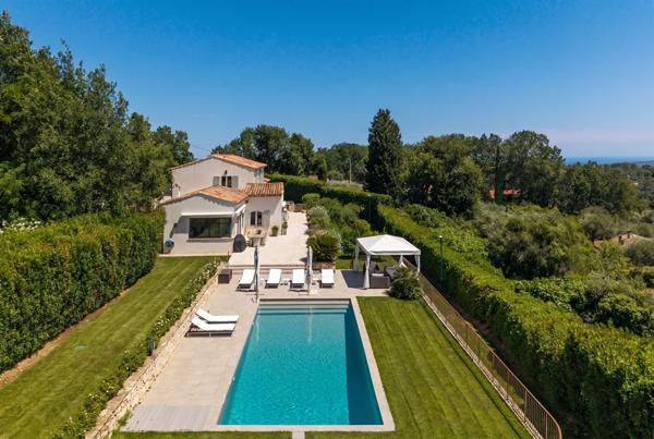 Vente Villa de luxe Châteauneuf-Grasse 10 Pièces 390 m²
