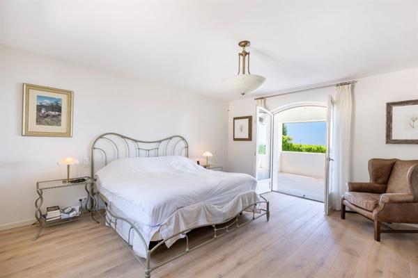 Vente Villa de luxe Châteauneuf-Grasse 10 Pièces 390 m²