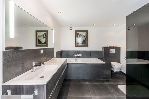 Vente Villa de luxe Châteauneuf-Grasse 10 Pièces 390 m²