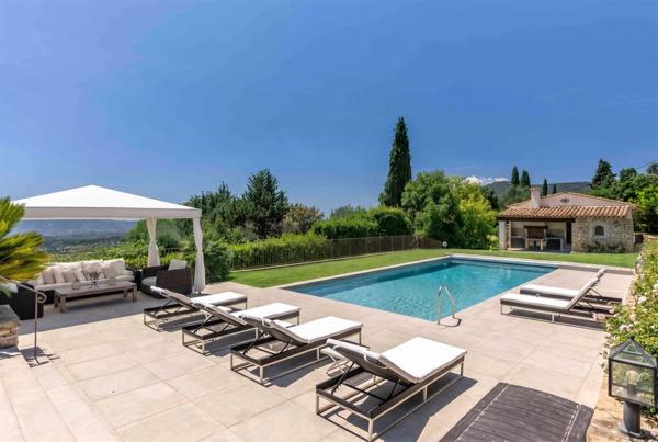 Vente Villa de luxe Châteauneuf-Grasse 10 Pièces 390 m²