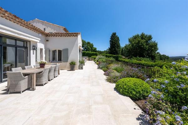 Vente Villa de luxe Châteauneuf-Grasse 10 Pièces 390 m²