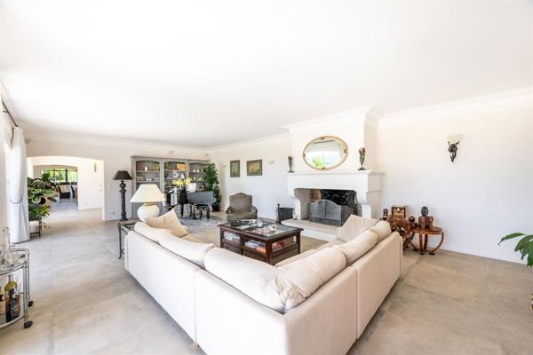 Vente Villa de luxe Châteauneuf-Grasse 10 Pièces 390 m²